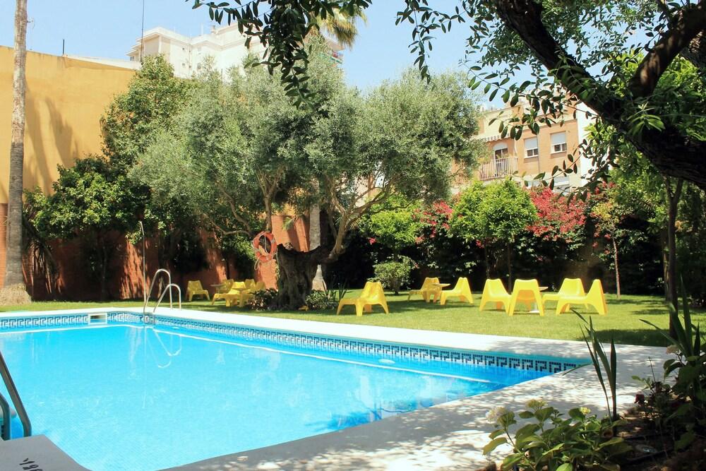 סביליה Aacr Hotel Monteolivos מראה חיצוני תמונה
